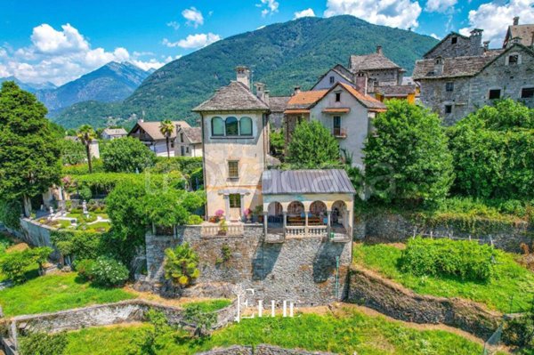 casa indipendente in vendita a Trontano in zona Castello