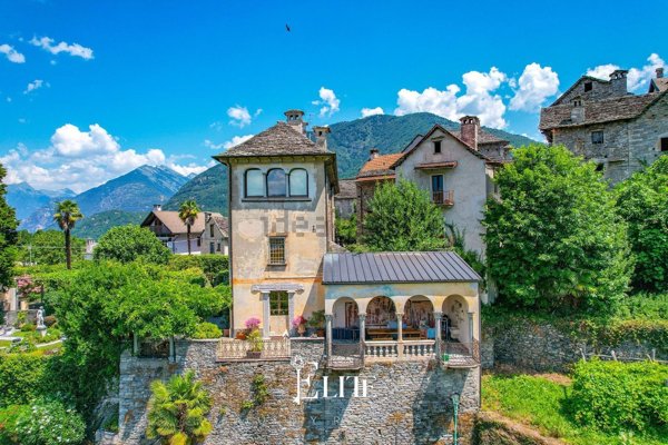 casa indipendente in vendita a Trontano