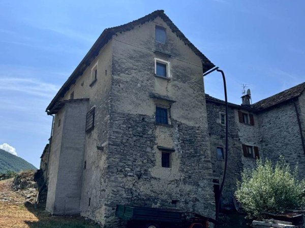 appartamento in vendita a Trontano