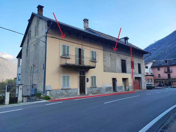 casa indipendente in vendita a Trontano