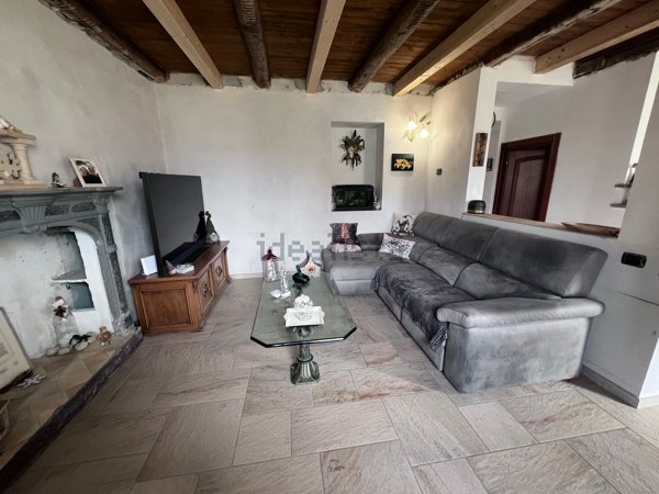 casa indipendente in vendita a Trontano in zona Cosasca