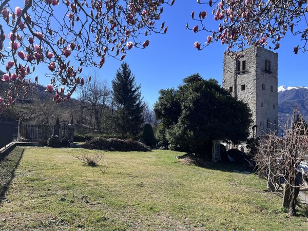 casa indipendente in vendita a Trontano