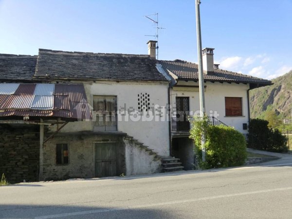 appartamento in vendita a Trontano in zona Cosasca
