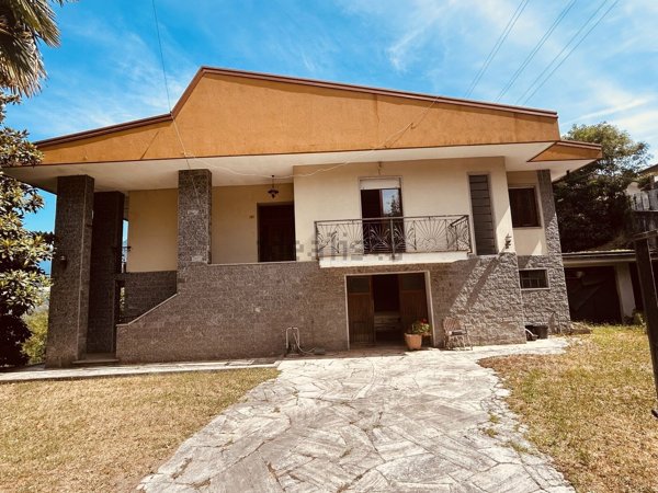 casa indipendente in vendita a Trontano in zona Croppo