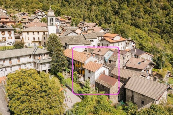 casa indipendente in vendita a Valstrona