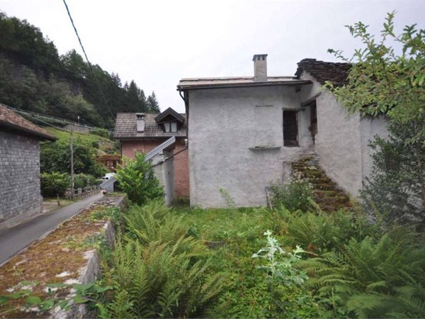 casa indipendente in vendita a Vanzone con San Carlo in zona Vanzone