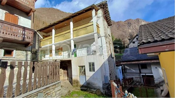 casa indipendente in vendita a Vanzone con San Carlo in zona San Carlo