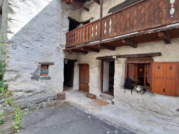 casa indipendente in vendita a Vanzone con San Carlo in zona Vanzone