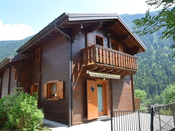 casa indipendente in vendita a Vanzone con San Carlo in zona Vanzone