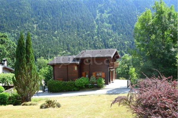 appartamento in vendita a Vanzone con San Carlo