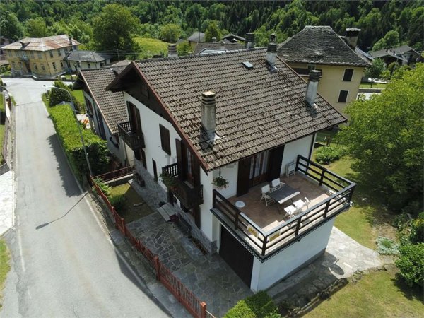 casa indipendente in vendita a Vanzone con San Carlo in zona Vanzone