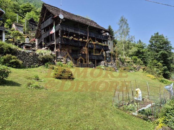 casa indipendente in vendita a Vanzone con San Carlo in zona Vanzone