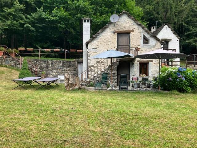 appartamento in vendita a Vanzone con San Carlo in zona Roletto