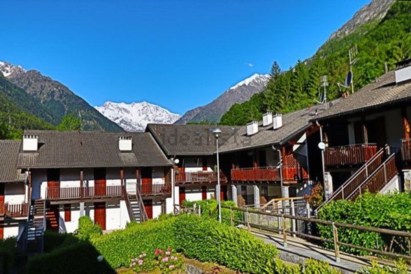 appartamento in vendita a Vanzone con San Carlo