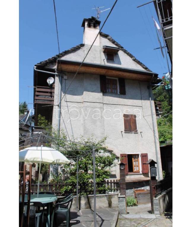 casa indipendente in vendita a Varzo in zona San Domenico