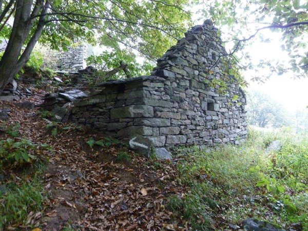 casa indipendente in vendita a Varzo