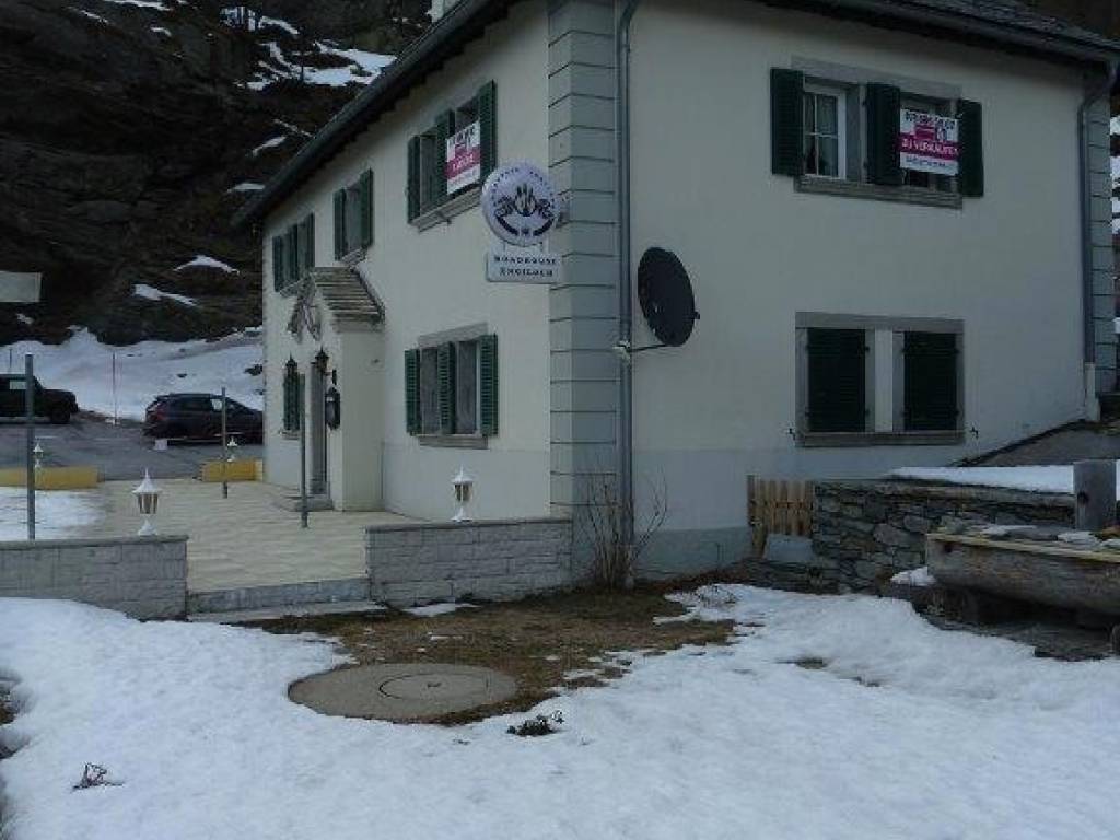 intera palazzina in vendita a Varzo