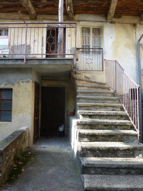 appartamento in vendita a Varzo in zona Cattagna