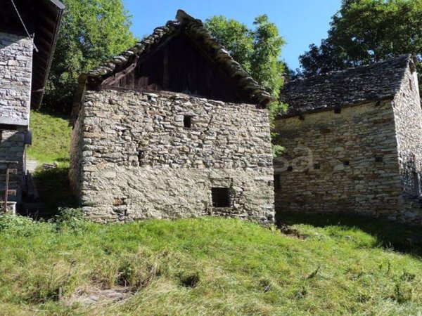 appartamento in vendita a Varzo in zona San Domenico