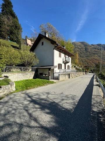 casa indipendente in vendita a Varzo