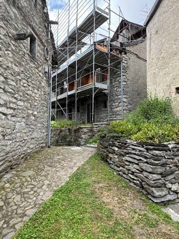 casa indipendente in vendita a Varzo in zona Coggia