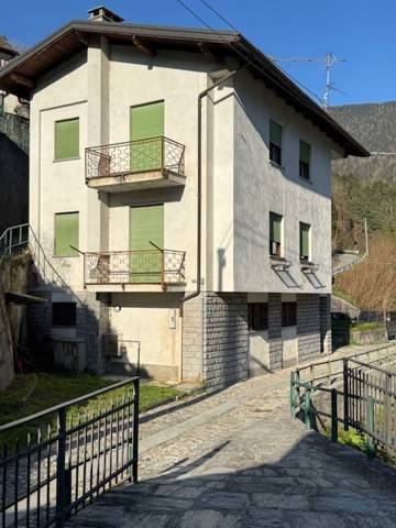 casa indipendente in vendita a Varzo