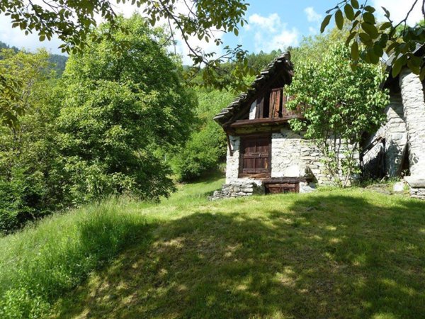 casale in vendita a Varzo