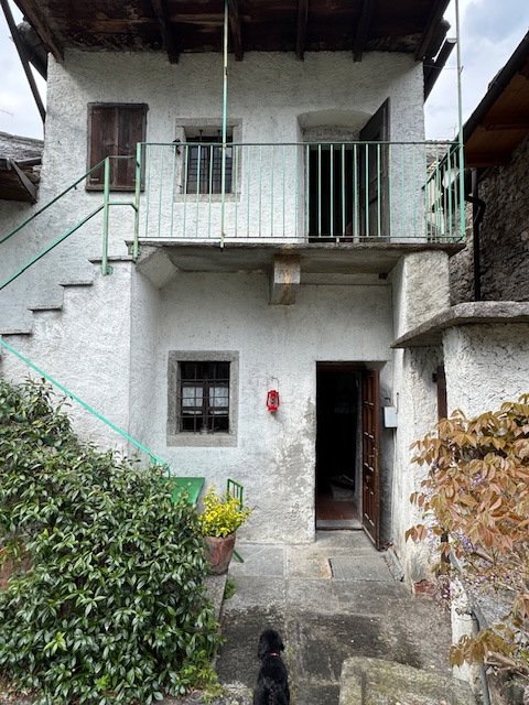 casa indipendente in vendita a Varzo in zona Alneda