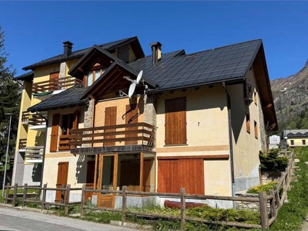 appartamento in vendita a Varzo in zona San Domenico