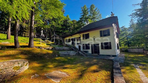 casa indipendente in vendita a Varzo in zona San Domenico