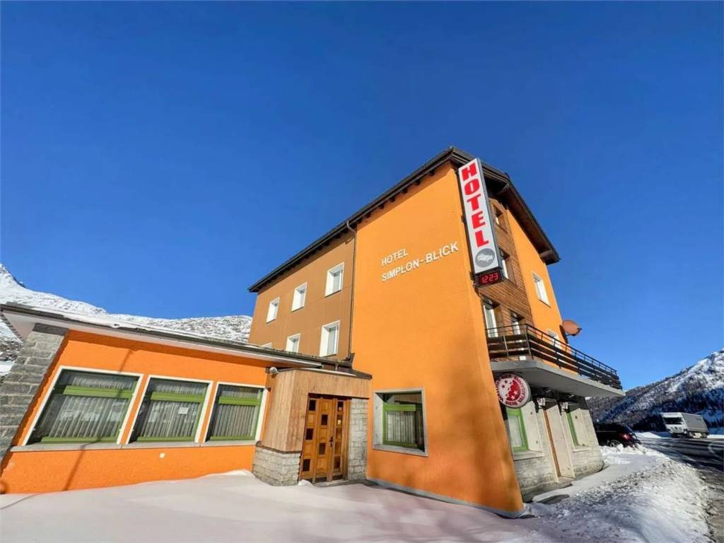 intera palazzina in vendita a Varzo