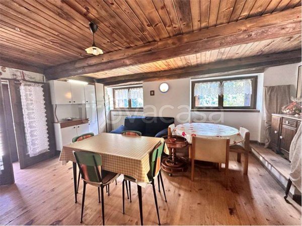 casa indipendente in vendita a Varzo