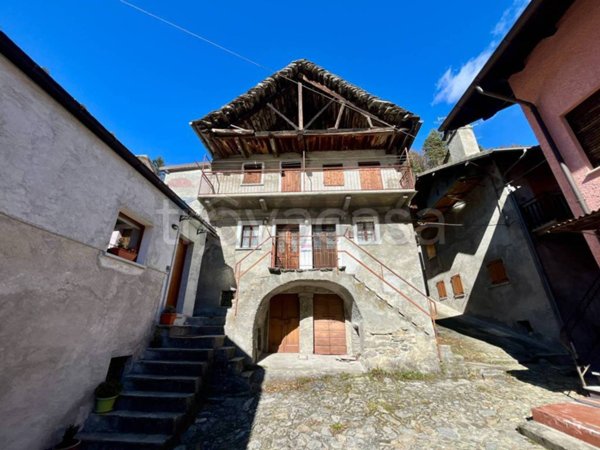 casa indipendente in vendita a Varzo