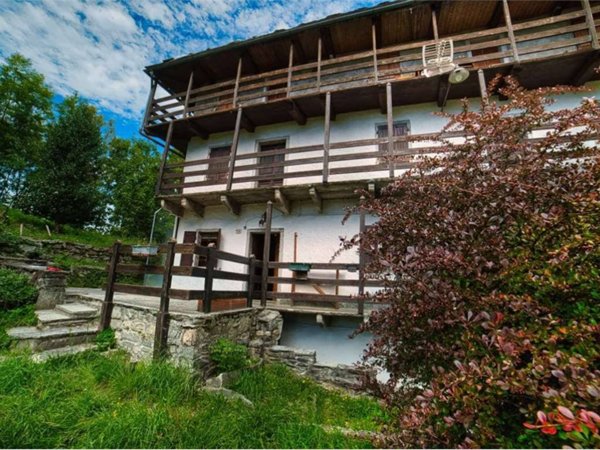 casa indipendente in vendita a Varzo in zona Coggia