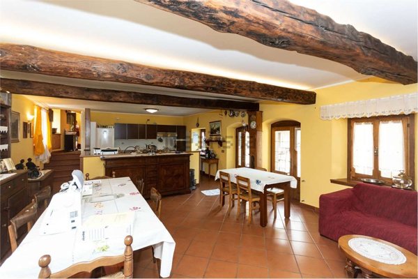 casa indipendente in vendita a Varzo in zona Colla