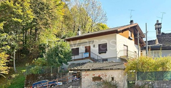 casa indipendente in vendita a Varzo in zona San Domenico