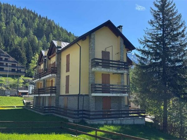 appartamento in vendita a Varzo in zona San Domenico