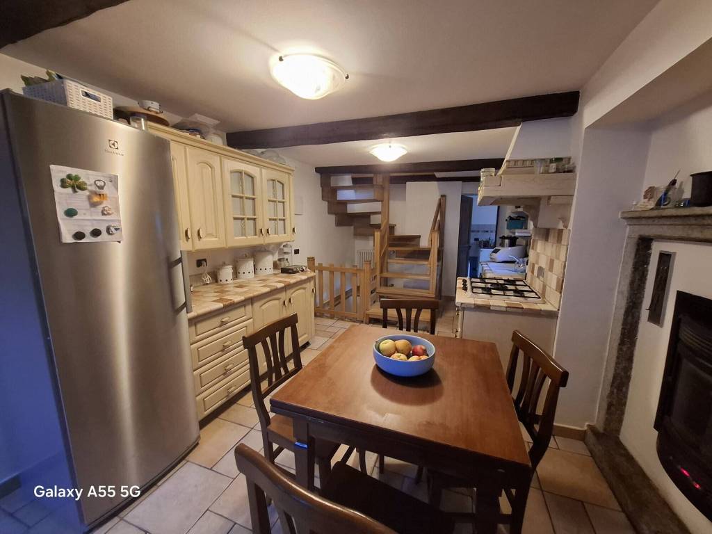 casa indipendente in vendita a Varzo