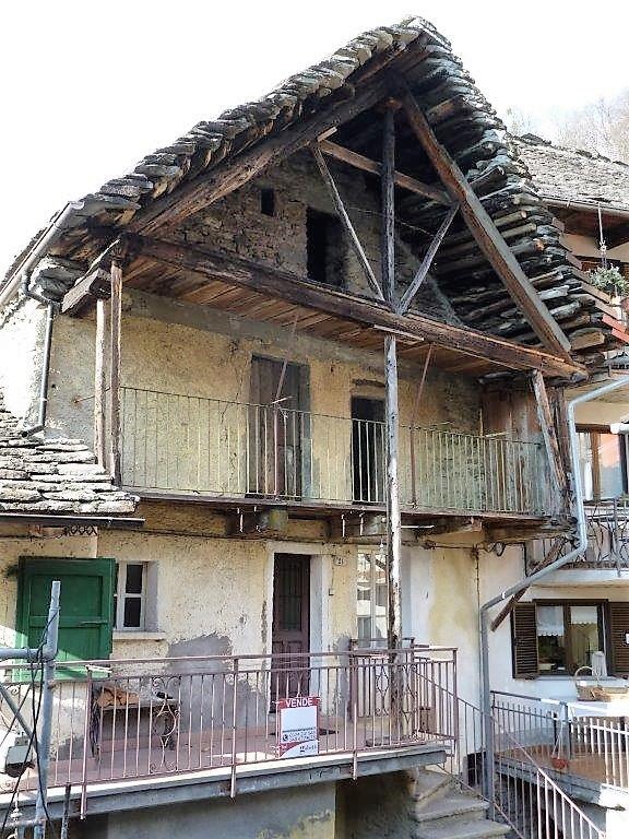 appartamento in vendita a Varzo in zona Cattagna