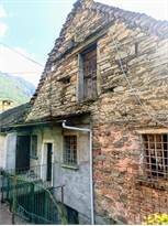 appartamento in vendita a Varzo in zona Alneda