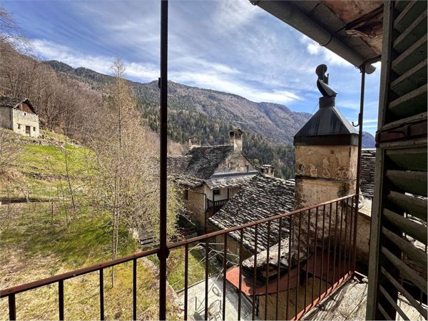 appartamento in vendita a Varzo in zona Coggia