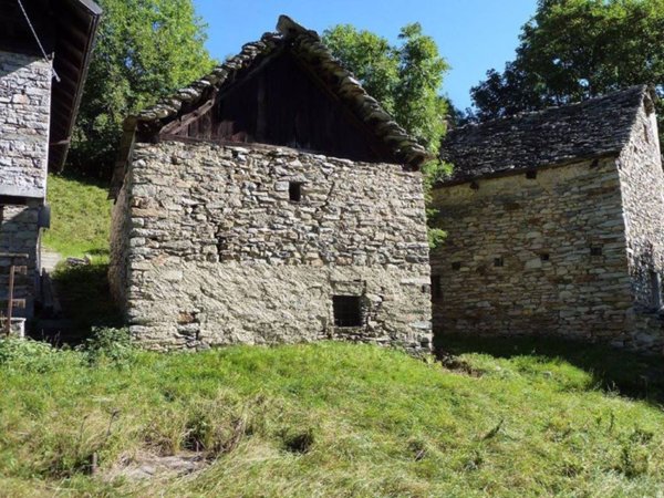 appartamento in vendita a Varzo in zona San Domenico