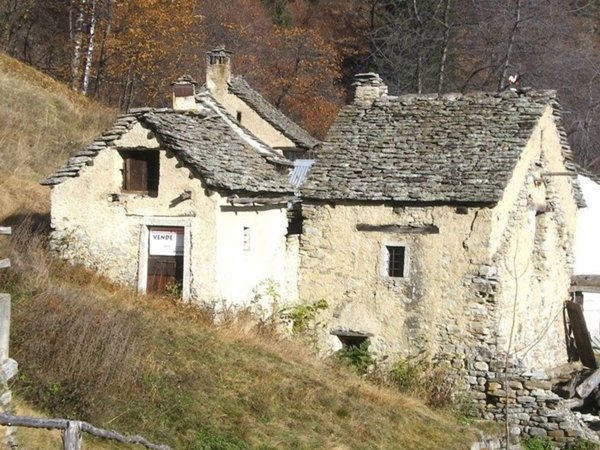 casale in vendita a Varzo in zona San Domenico