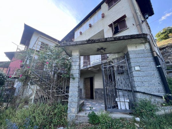 casa indipendente in vendita a Varzo in zona Bertonio