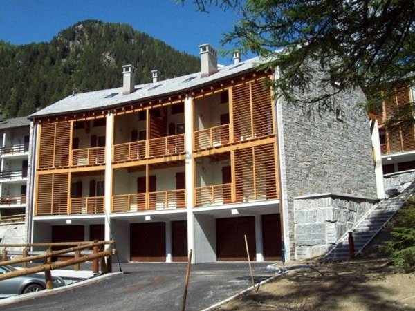 appartamento in vendita a Varzo in zona Bertonio