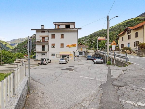 appartamento in vendita a Varzo in zona Bertonio