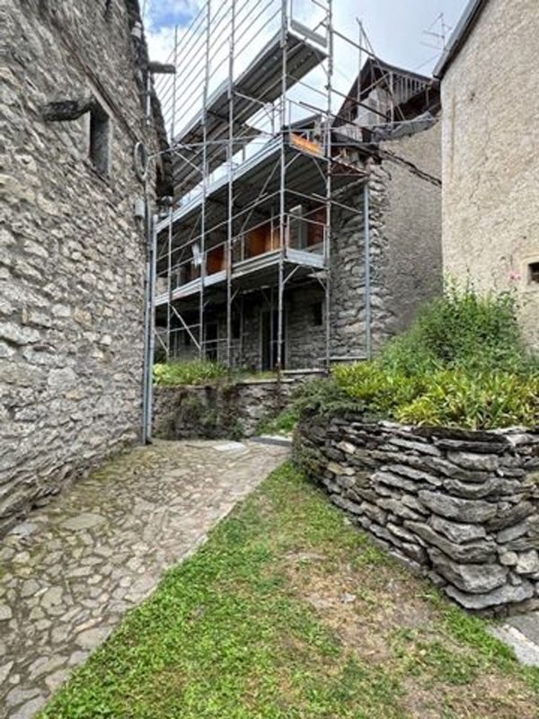 casa indipendente in vendita a Varzo in zona Coggia
