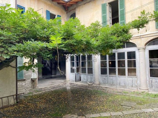 villa in vendita a Verbania in zona Pallanza