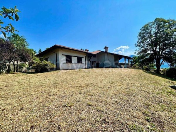 casa indipendente in vendita a Verbania in zona Intra