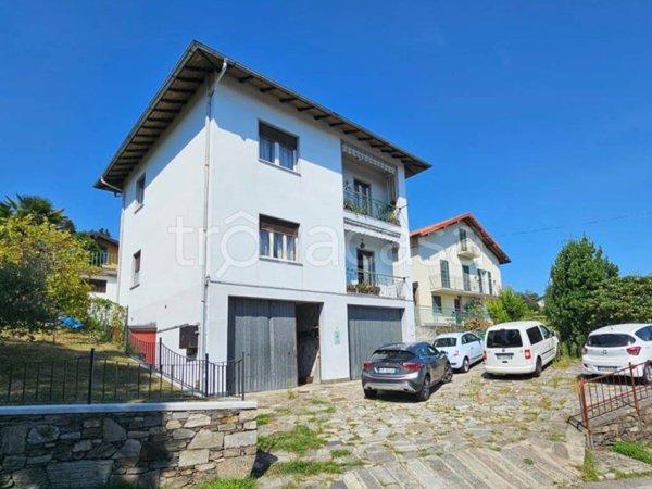 appartamento in vendita a Verbania in zona Zoverallo